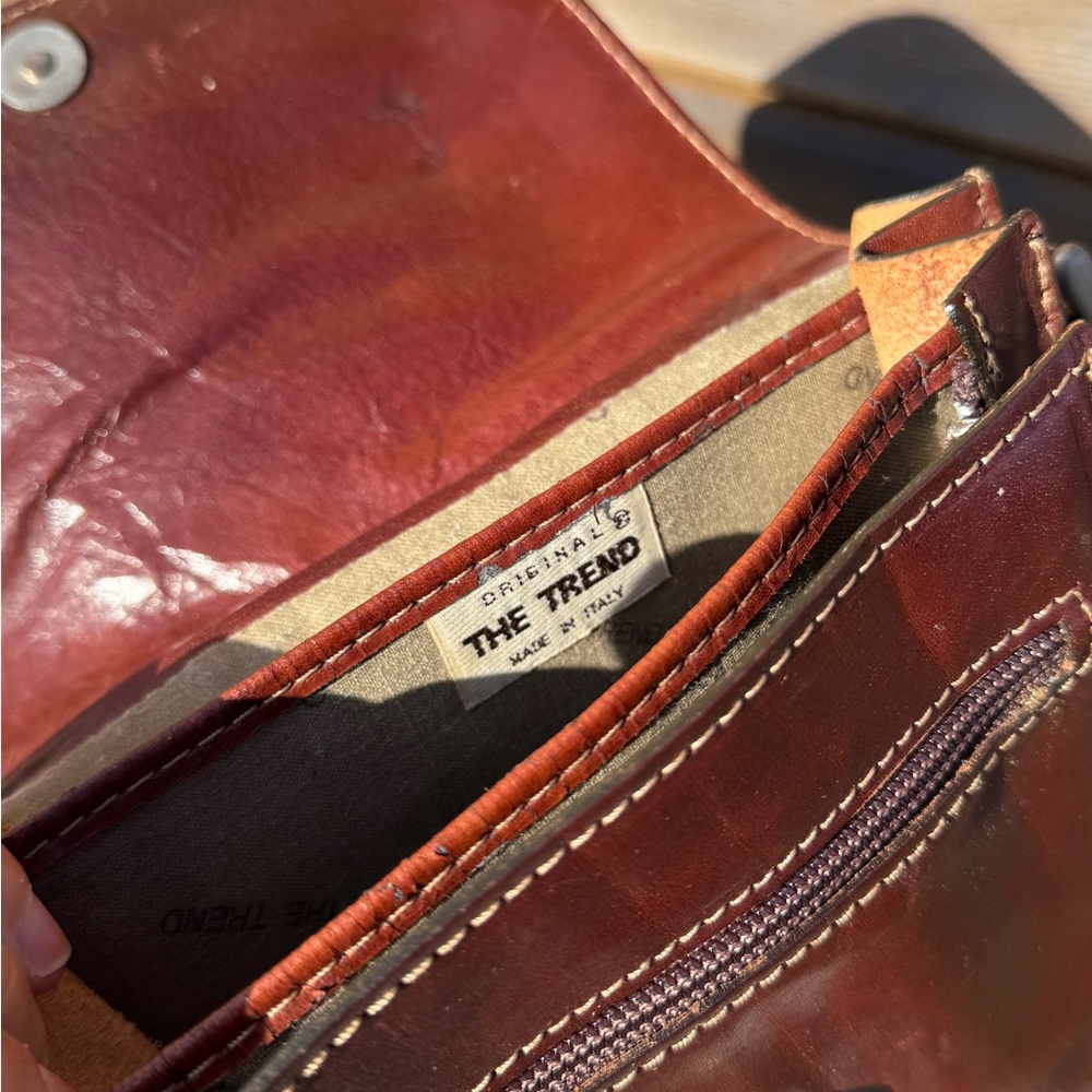 The Trend vintage Brown Leather Crossbody Bag with Silver Buckle - Picture 10 of 11